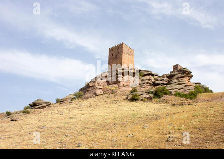 Le Castillo de Zafra, un château du xiie siècle construit sur un affleurement de grès dans la Sierra de Caldereros, Campillo de Dueñas, Castille La Manche, Espagne Banque D'Images