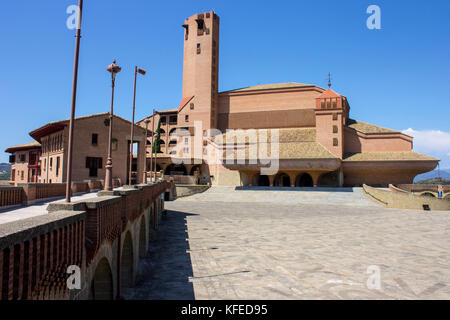 Le Sanctuaire de Torreciudad, un sanctuaire marial en Aragon, Espagne, construit par Josémaria Escriva, le fondateur de l'Opus Dei. Banque D'Images