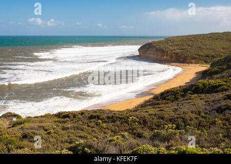 La célèbre Bells Beach de winkipop lookout près de Torquay, Victoria, Australie Banque D'Images