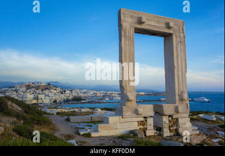 Portara de Naxos, monument de l'île de Naxos, Cyclades, Mer Égée, Grèce Banque D'Images