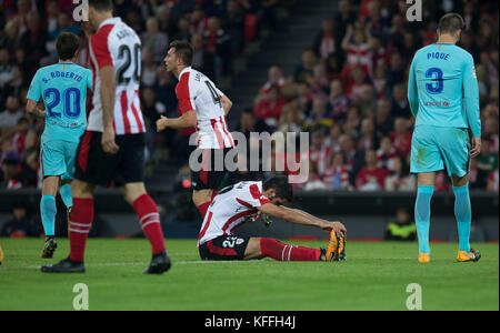 (22) Raul Garcia escudero au cours de l'espagnol la liga match de football entre l'Athletic Bilbao et f.c Barcelone, à San Mames stadium, à Bilbao, dans le nord de l'Espagne, samedi, Octobre 28, 2017. crédit : gtres información más comuniación sur ligne, s.l./Alamy live news Banque D'Images