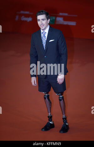 Rome, Italie. 28 Oct, 2017. Jeff Bauman à pied un tapis rouge pour « plus élevés' dans le cadre du 12e Festival du Film de Rome à l'Auditorium Parco della Musica, le 28 octobre 2017 à Rome, Italie. Credit : Gennaro Leonardi / Alamy Live News Banque D'Images