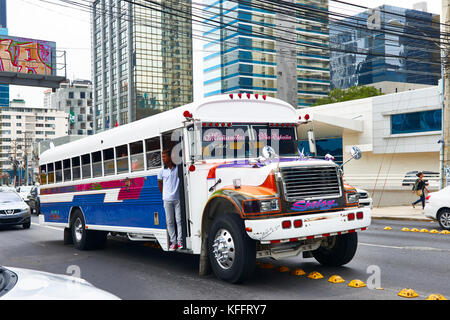 Bus dans la ville de Panama, Panama Banque D'Images