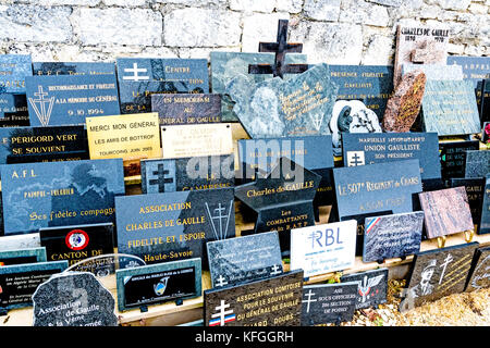 Colombey-les-Deux-Églises (départements de la Haute-Marne, France) : Cimetière avec le lieu de repos du général Charles de Gaulle et sa femme Banque D'Images