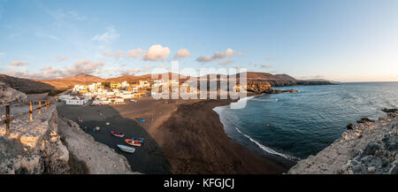 Vue panoramique sur le village de pêcheurs de Ajuy, Fuerteventura, Îles Canaries, Espagne Banque D'Images