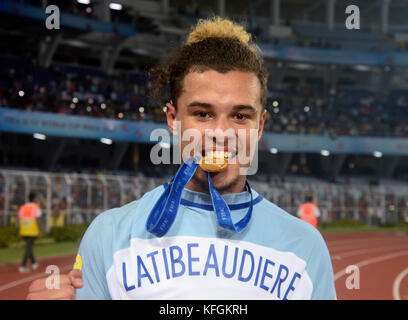 Kolkata, Inde. 28 oct, 2017. L'angleterre joel latibeaudiere célèbre leur boire de la coupe du monde fifa u 17 Inde 2017 à Kolkata.L'angleterre remporte la coupe du monde fifa u 17 Inde 2017 Le 28 octobre, 2017 à Kolkata. crédit : saikat paul/pacific press/Alamy live news Banque D'Images