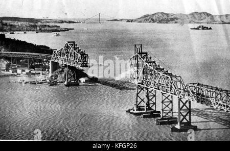 Construction de l'original San Francisco Oakland Bay (est) Pont cantilever endommagés pendant le tremblement de terre de Loma Prieta en 1989. Banque D'Images