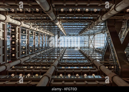 Atrium du bâtiment de la Lloyds à Londres Banque D'Images