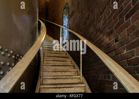 WA14070-00...WASHINGTON - Escalier dans la tour de l'eau à Seattle's Volunteer Park. Banque D'Images