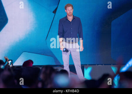 Le prince Harry assiste à une journée DU WE, un événement éducatif et inspirant d’une journée qui célèbre le pouvoir des jeunes de faire une différence positive dans le monde. Avec la participation des artistes : Prince Harry où : Toronto, Canada quand : 28 Sep 2017 crédit : Euan Cherry/WENN.com Banque D'Images