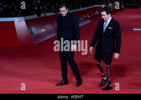 28 octobre 2017 - Rome, Italie - Jake Gyllenhaal et Jeff bauman sur le tapis rouge pour le film '« plus élevés'' au festival du film de Rome 2017 : crédit d'Evandro inetti/zuma/Alamy fil live news Banque D'Images