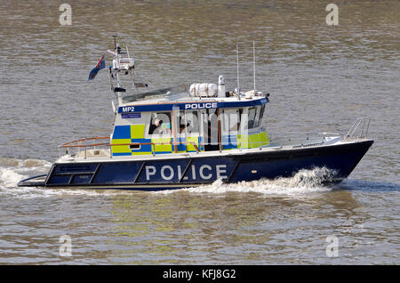 Metropolitan Police Targa 31 MP2 le bateau de patrouille John Harriott IV, Tamise, Londres, Royaume-Uni. Banque D'Images