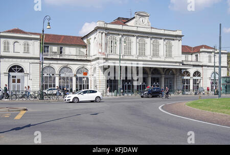 La gare de Porta Nuova, Turin, Torino, Italie Banque D'Images