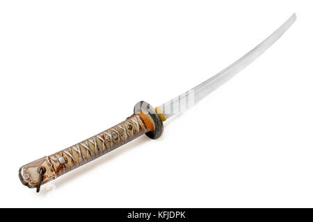 Le sergent japonais 'nouvelle épée militaire (1939-44). chemin isolé sur fond blanc Banque D'Images