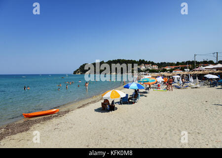 La plage de Siviri, Chalkidiki, Grèce. Banque D'Images