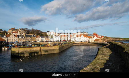 Voir l'historique du port de pêche de Pittenweem sur East Neuk de Fife en Ecosse, Royaume-Uni. Banque D'Images