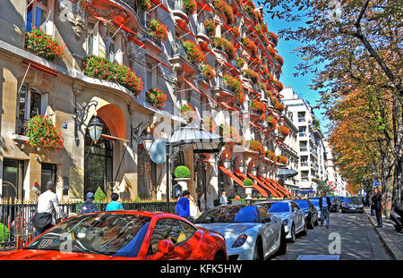 Plaza Athenée Palace, avenue Montaigne, Paris, France Banque D'Images