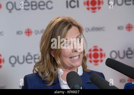 Anne guérette est observée après un débat pour l'élection municipale à Québec le 17 octobre 2017. Banque D'Images