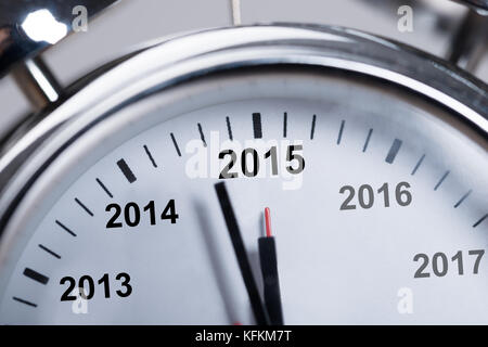 Gros plan de bonne année 2015 dans alarmclock Banque D'Images