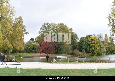 Photographie de rue au Bois de Vincennes Paris, France Banque D'Images