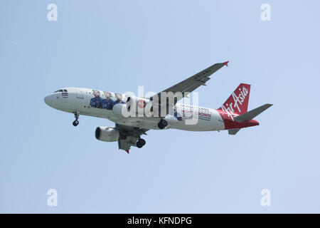 Chiang Mai, Thaïlande - 16 décembre 2015 : hs-abc de l'Airbus A320-200. thaiairasia l'atterrissage à l'aéroport Suvarnabhumi de Bangkok de Chiangmai. Banque D'Images