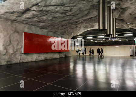 La station de métro Universitetet, artwork célèbre Carl von Linné et la Déclaration des Nations Unies des droits de l'homme universels, Stockholm, Suède Banque D'Images