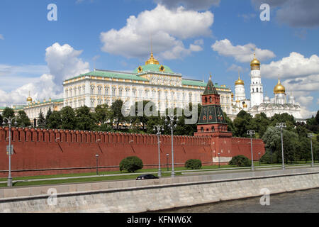 Ensemble architectural du Kremlin de Moscou et de Sofia de remblai de la rivière de Moscou. Banque D'Images