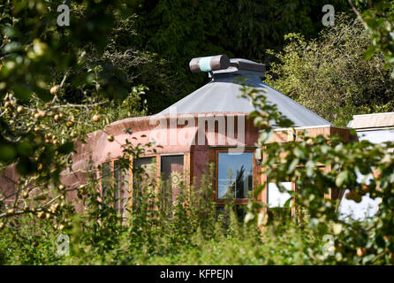 Le Brighton Earthship à Stanmer Park Sussex UK photographie prise par Simon Dack Banque D'Images