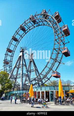 Vienne, Autriche - 24 AVRIL 2015 Le parc d'attractions Prater grand parc public Banque D'Images