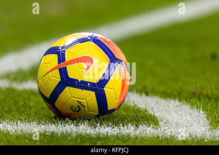 Barcelone, Espagne. 30Th oct, 2017. L'hiver's ball de la liga lors de la comparaison entre le RCD Espanyol contre le Real Valladolid c.f., pour le cycle 10 de la liga Santander, jouée au stade cornella - El Prat, le 30 octobre 2017 à Barcelone, Espagne. Banque D'Images