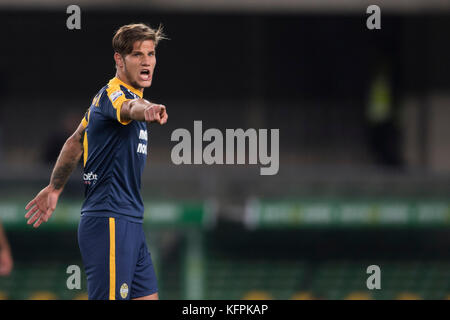 Vérone, Italie. 30 octobre 2017. Bruno Zuculini (Hellas) Football/Football : match italien 'Serie A' entre Hellas Verona 1-2 Inter Milan au Stadio Marc'Antonio Bentegodi à Vérone, Italie . Crédit : Maurizio Borsari/AFLO/Alamy Live News Banque D'Images