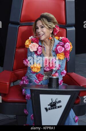 New York, NY, États-Unis. 31 octobre 2017. Kathie Lee Gifford, dans le rôle de Miley Cyrus présent au NBC Today Show célèbre Halloween, Rockefeller Plaza, New York, NY 31 octobre 2017. Crédit : Derek Storm/Everett Collection/Alamy Live News Banque D'Images