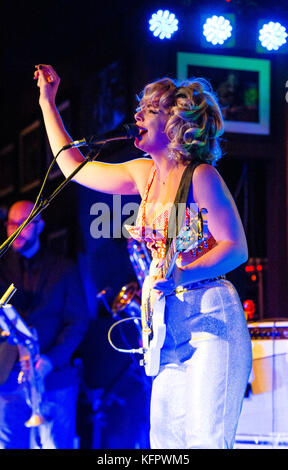 Boca Raton, FL, États-Unis. 29 juin 2017. Samantha Fish Se Produit Au Biscuit Funky À Boca Raton, En Floride, Le 29 Octobre 2017. Crédit: Mpi140/Media Punch/Alay Live News Banque D'Images