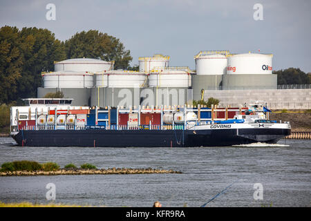 Duisburg, ports de stockage oiltanking Gmbh Allemagne, de grands réservoirs de carburants et d'huiles végétales, sur le Rhin, Duisburg, Banque D'Images