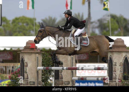 Georgina Bloomberg (USA), fille de l'ex New York, le maire Michael Bloomberg, école Nadia, Winter Equestrian Festival de Wellington, Floride, mars 2007 Banque D'Images