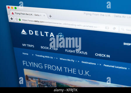 Londres, Royaume-Uni - 21 octobre 2017 : La page d'accueil du site web officiel de Delta Airlines, la plus grande ligne aérienne de l'Amérique, le 21 octobre 2017. Banque D'Images