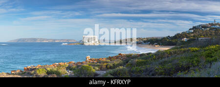 Hotel beacon island et plage de Hobie, Plettenberg Bay, Western Cape, Afrique du Sud Banque D'Images