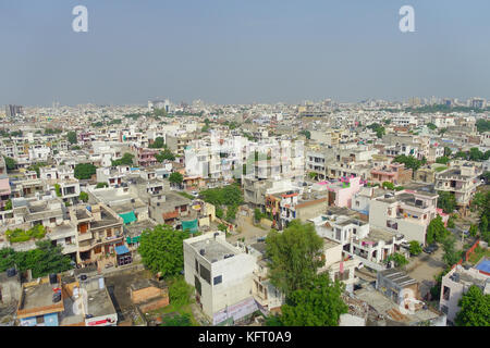 Belle vue aérienne de vieux bâtiments colorés ville dans l'état du Rajasthan, en Inde Banque D'Images