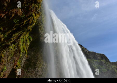 En vertu de seljalandsfoss Banque D'Images