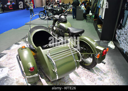 NONTHABURI - 28 mars : moto Royal Enfield sur l'affichage à la 38e International Salon automobile de Bangkok Thaïlande 2017 Le 28 mars 2017, Nonthaburi Th Banque D'Images