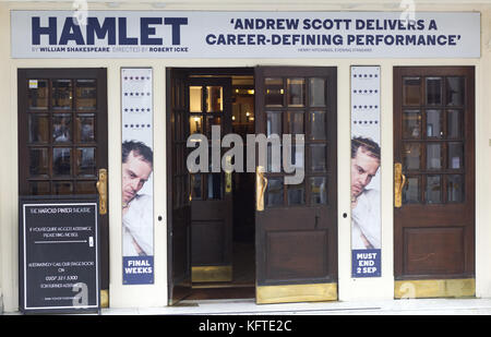 Publicité de la pièce Hamlet à l'Harold Pinter Theatre de Londres Banque D'Images