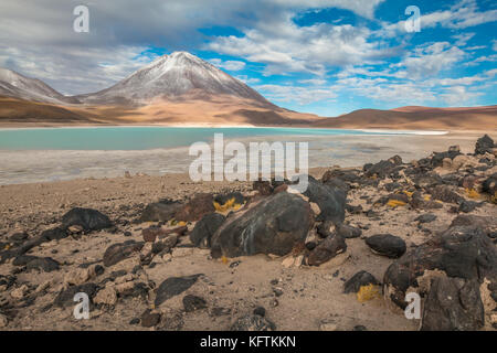 Avis de Lago Verde Green Lakes dans Salar Uyuni Bolivie Banque D'Images