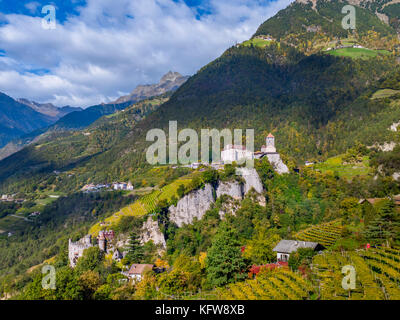 Château Tyrol au tyrol village près de Merano, Tyrol du sud, Italie, Europe Banque D'Images