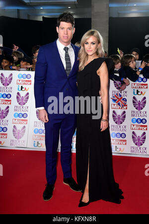 Katherine Kelly et son mari Ryan Clark assistent aux Pride of Britain Awards 2017, à Grosvenor House, Park Street, Londres. Photo Date: Lundi 30 octobre. Le crédit photo devrait se lire comme suit : Ian West/PA Wire Banque D'Images