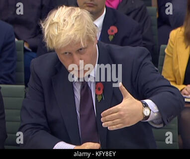 Le secrétaire aux Affaires étrangères Boris Johnson présente des témoignages au Comité des Affaires étrangères de la Chambre des communes à Portcullis, à Londres. Banque D'Images