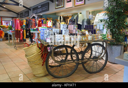 Shop Interior, Avoca, Molls Gap, Comté de Kerry, Irlande - John Gollop Banque D'Images