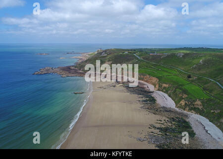 Jobourg (Normandie, nord-ouest de la France) : Vue aérienne de la Baie d'Ecalgrain et le Cap de la Hague' pointe Banque D'Images