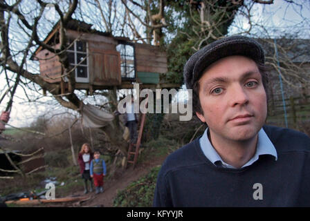 Tom Hodgkinson, épouse Victoria avec Delilah, Arthur et le plus jeune Henry Banque D'Images