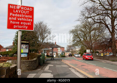 Le début de l'espace partagé en projet d'ingénierie de trafic poynton, cheshire Banque D'Images