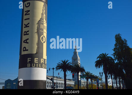 Le Ferry Building à l'Embarcadero de San Francisco, CA Banque D'Images